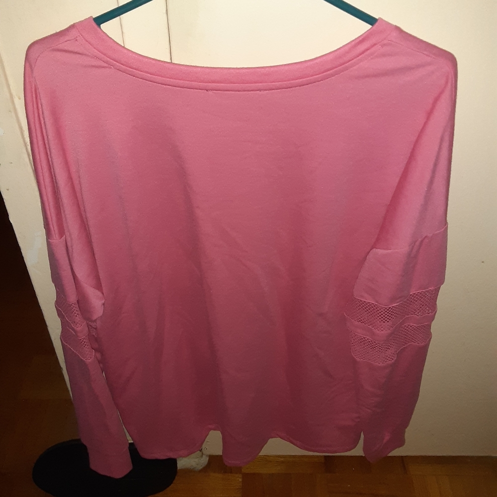 Women's top - Picture 3 of 3